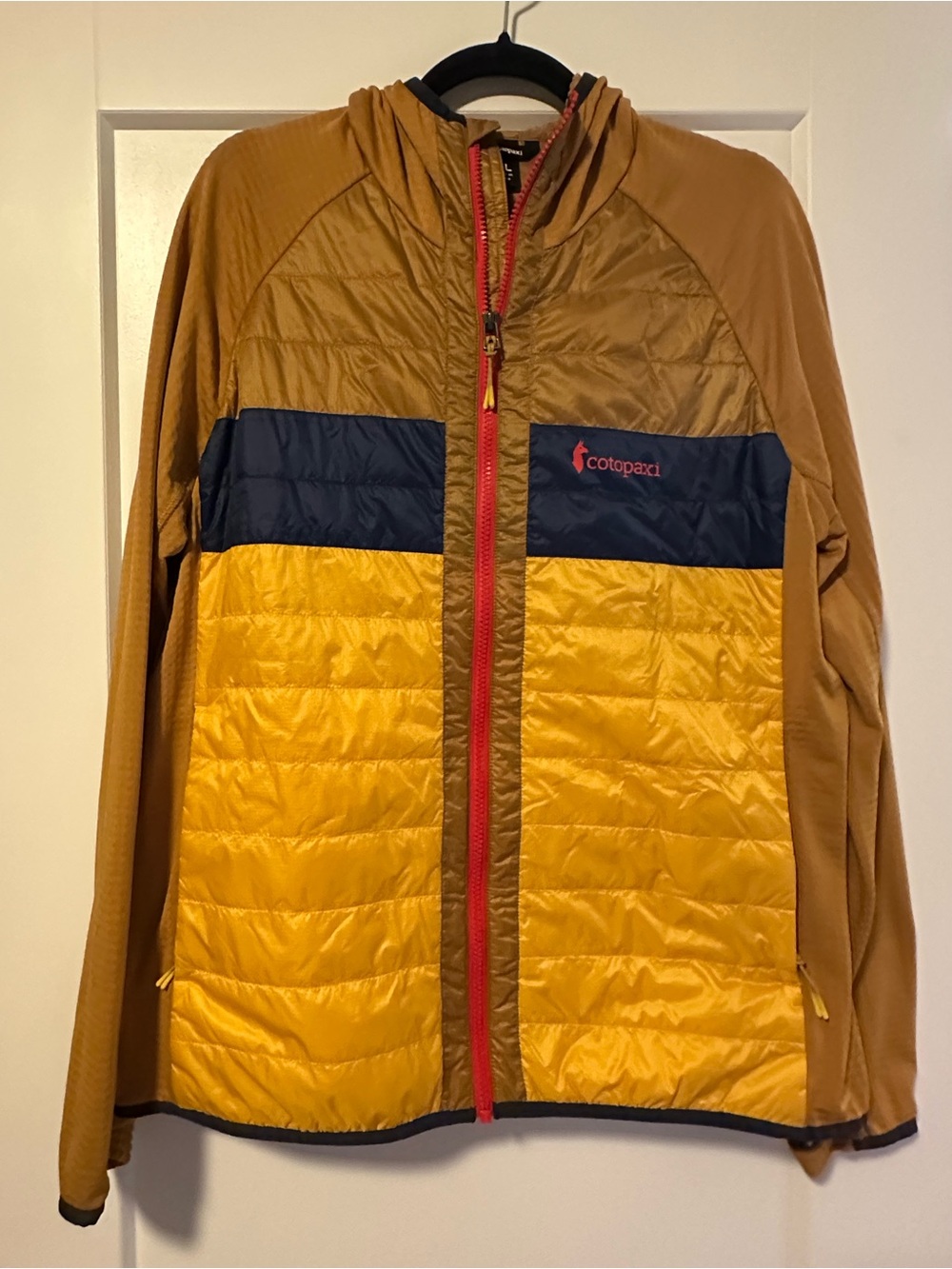 Women’s Cotopaxi Quilted Hooded Jacket in Mustard, Navy & Tan